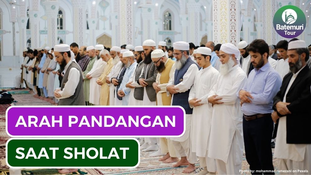 Jangan Lirik-lirik, Inilah Arah Pandangan Mata yang Seharusnya Saat Sholat